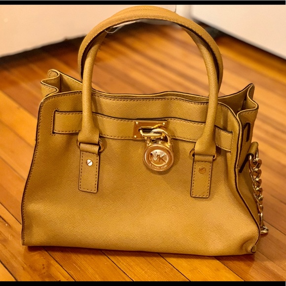 Micheal Kors Hamilton styled bag - Picture 2 of 2